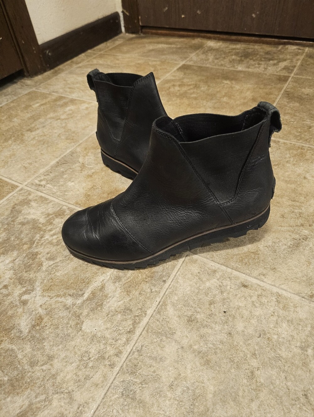Sorel Black Chelsea Ankle Boots - Slip-On Comfort Size 8